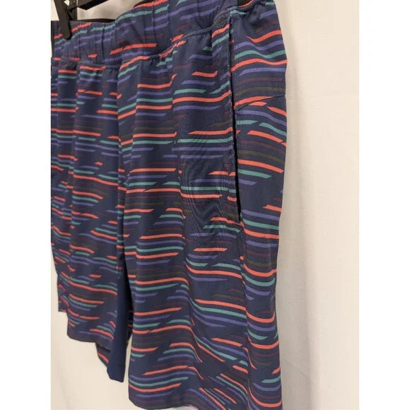 Lululemon T.H.E Short 9" *Size Medium* - Picture 3 of 9